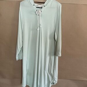 Koolaburra by Ugg. Light green. Size L.